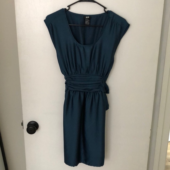 H&M Dresses & Skirts - NWOT H&M Dress